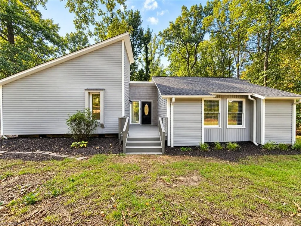 2409 Shelia Drive Greensboro, NC 27406