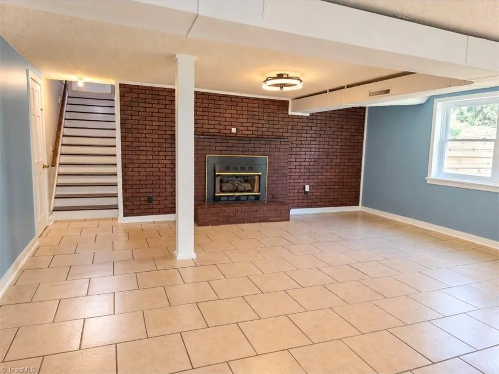 1013 Frank Street Mount Airy, NC 27030
