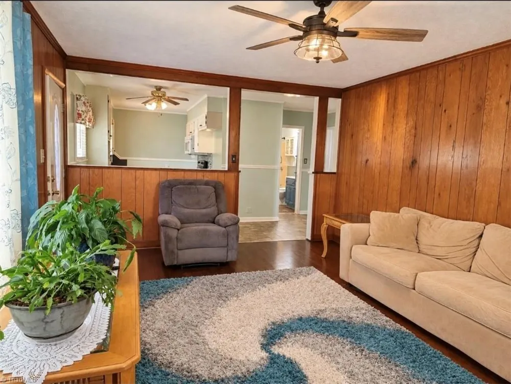 1013 Frank Street Mount Airy, NC 27030
