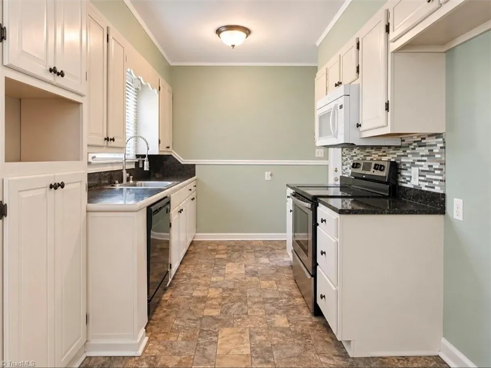 1013 Frank Street Mount Airy, NC 27030