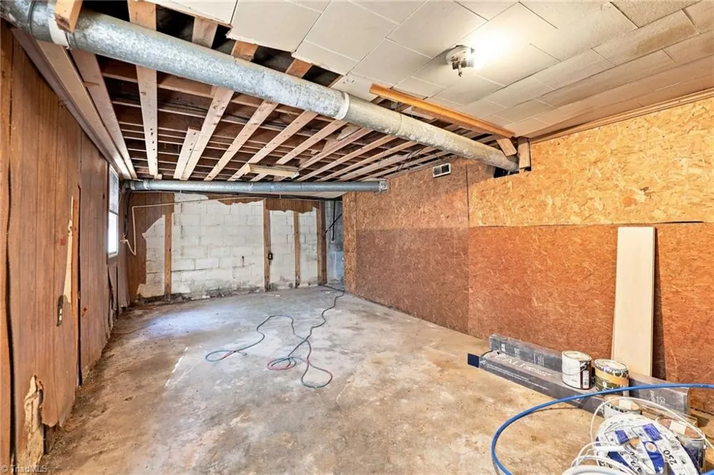 1664 NE 23rd Street Winston-Salem, NC 27105