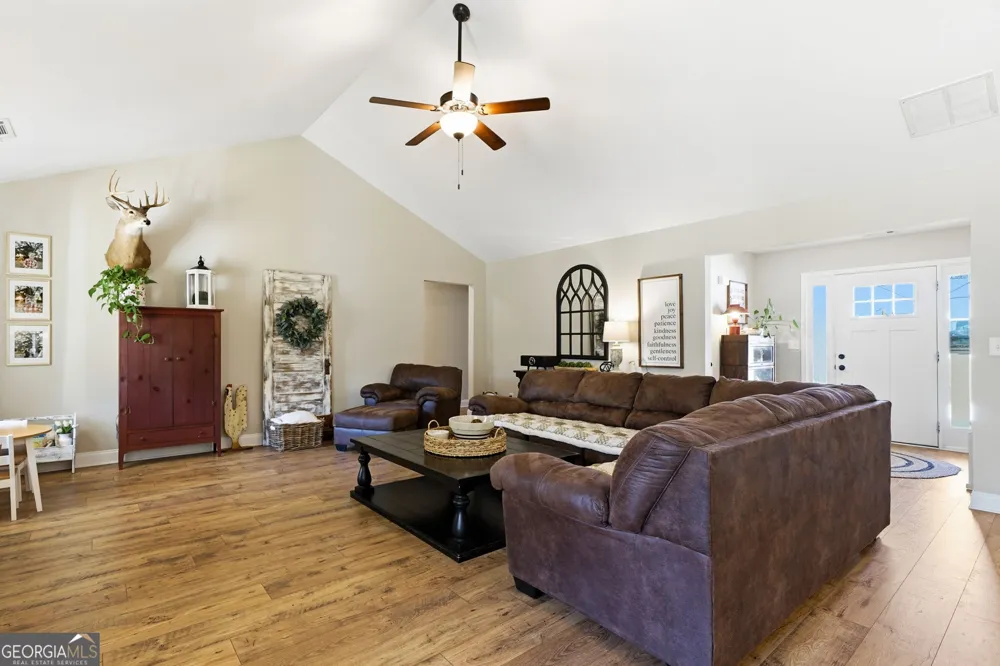 189 Marie CT Bethlehem, GA 30620