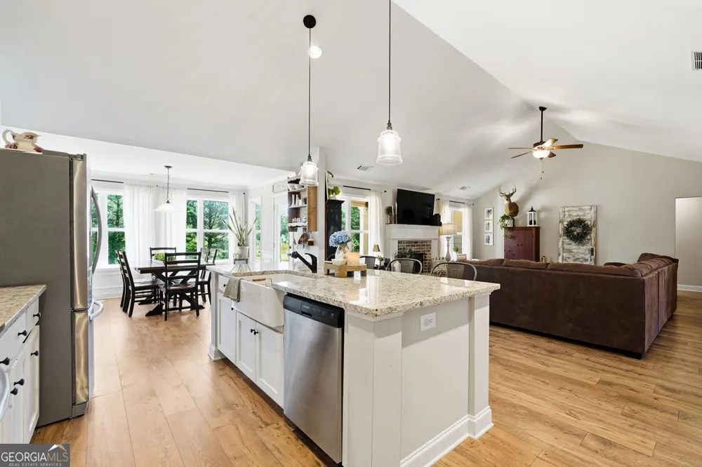 189 Marie CT Bethlehem, GA 30620