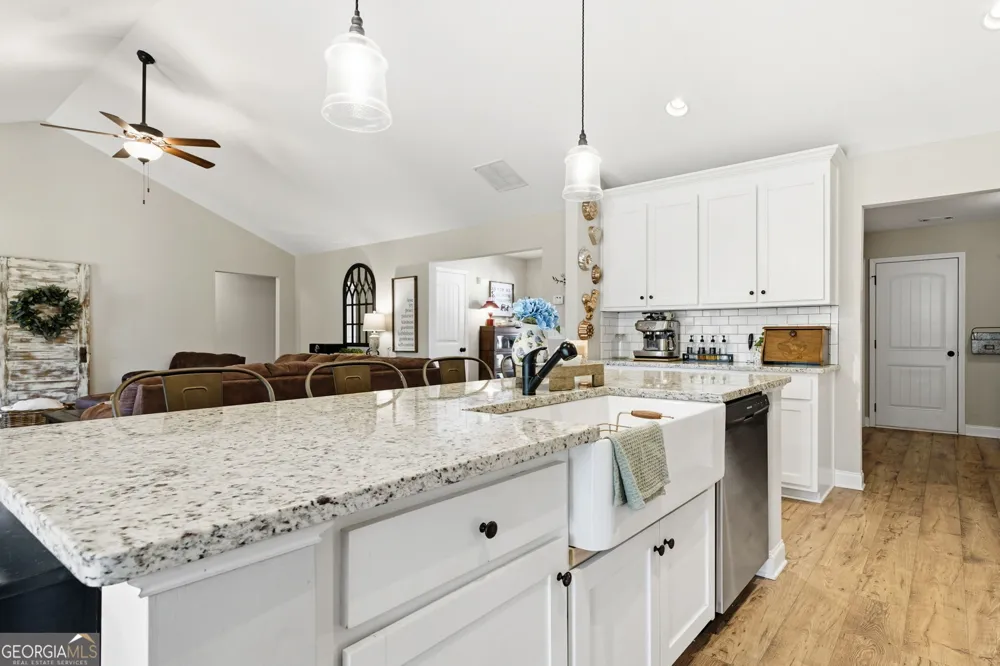 189 Marie CT Bethlehem, GA 30620