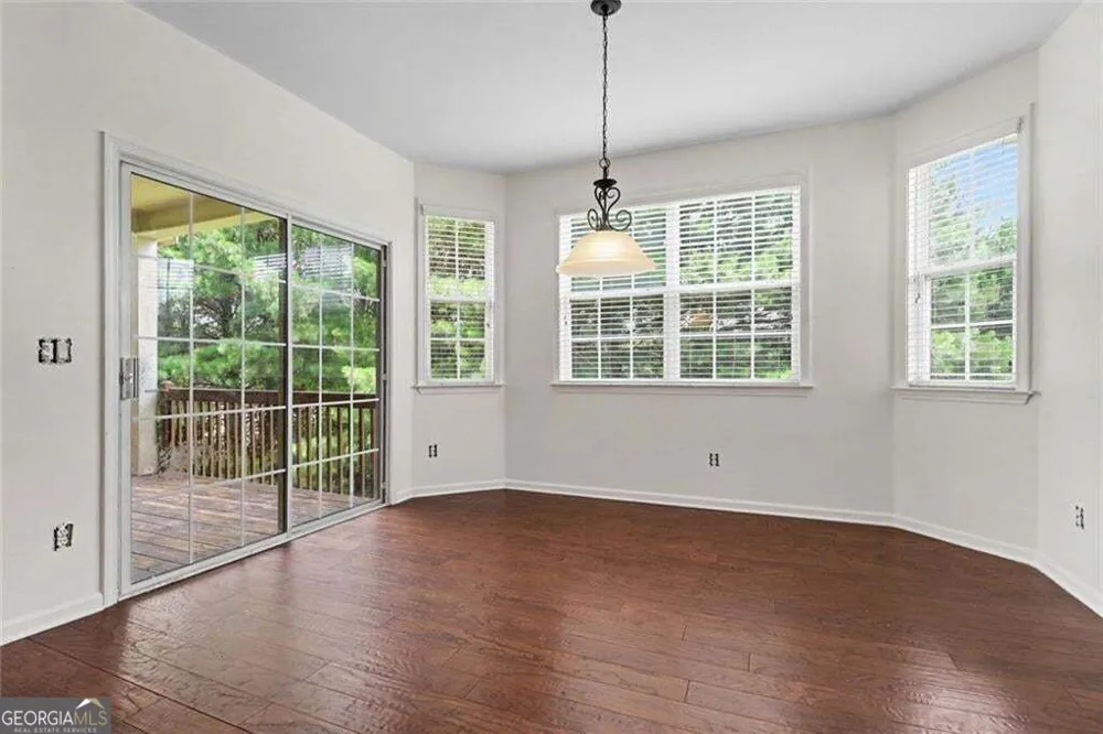 6195 Park Leaf WALK Buford, GA 30518