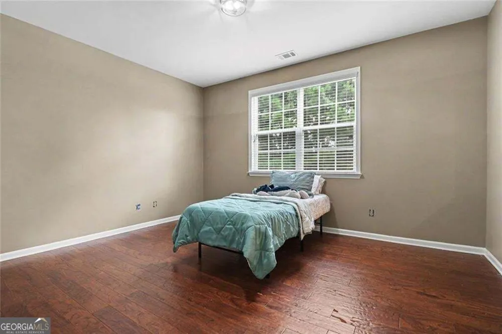 6195 Park Leaf WALK Buford, GA 30518