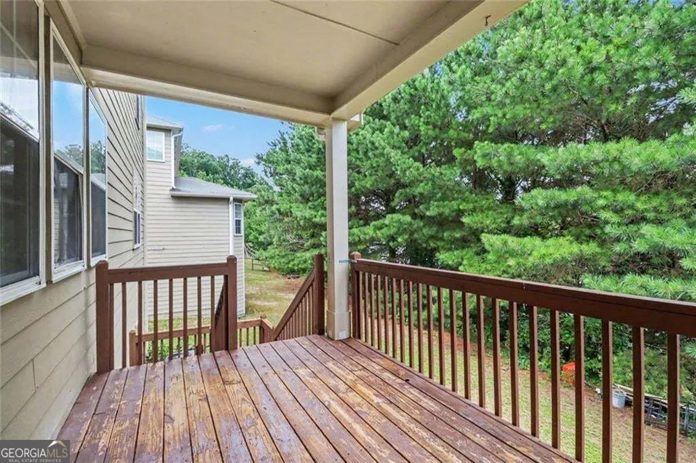 6195 Park Leaf WALK Buford, GA 30518
