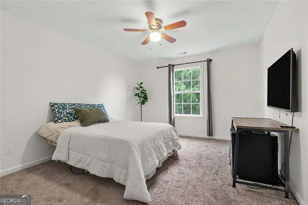 6195 Park Leaf WALK Buford, GA 30518