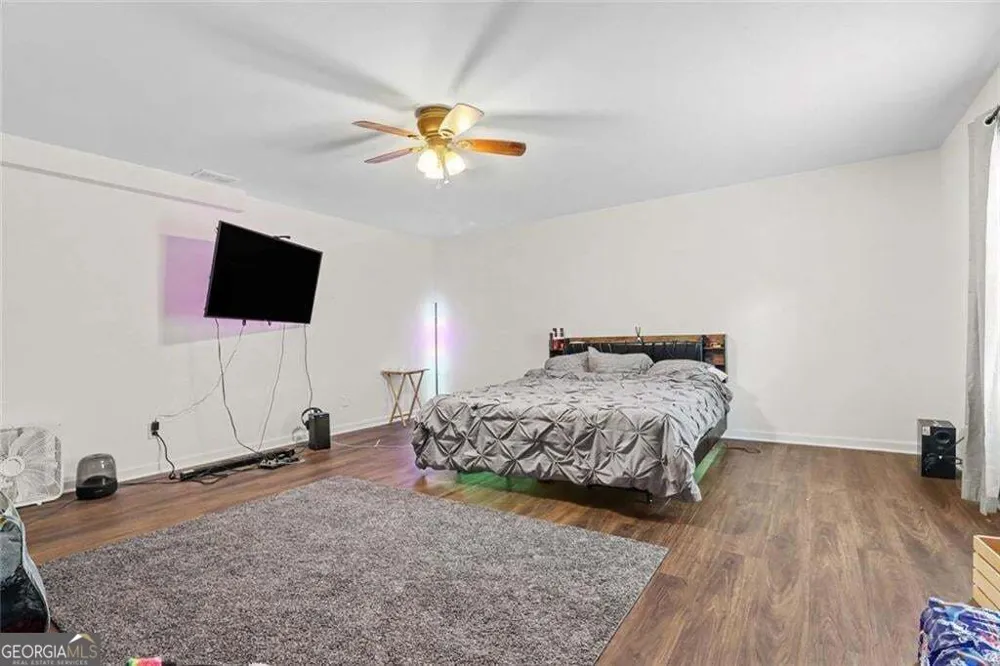 6195 Park Leaf WALK Buford, GA 30518
