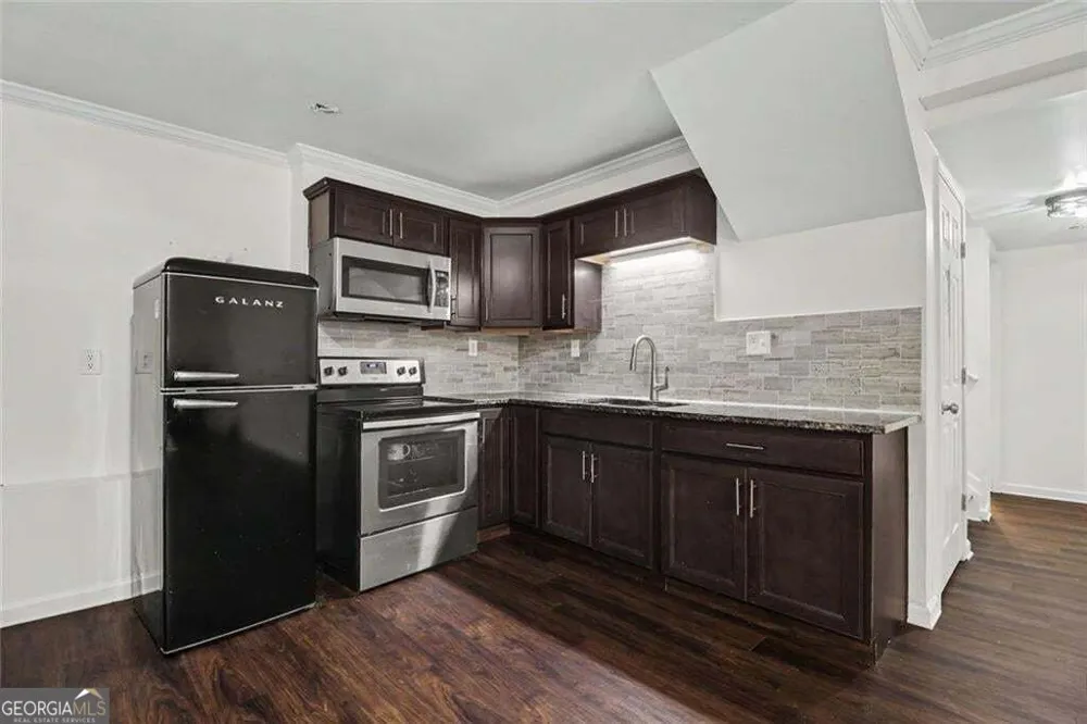 6195 Park Leaf WALK Buford, GA 30518