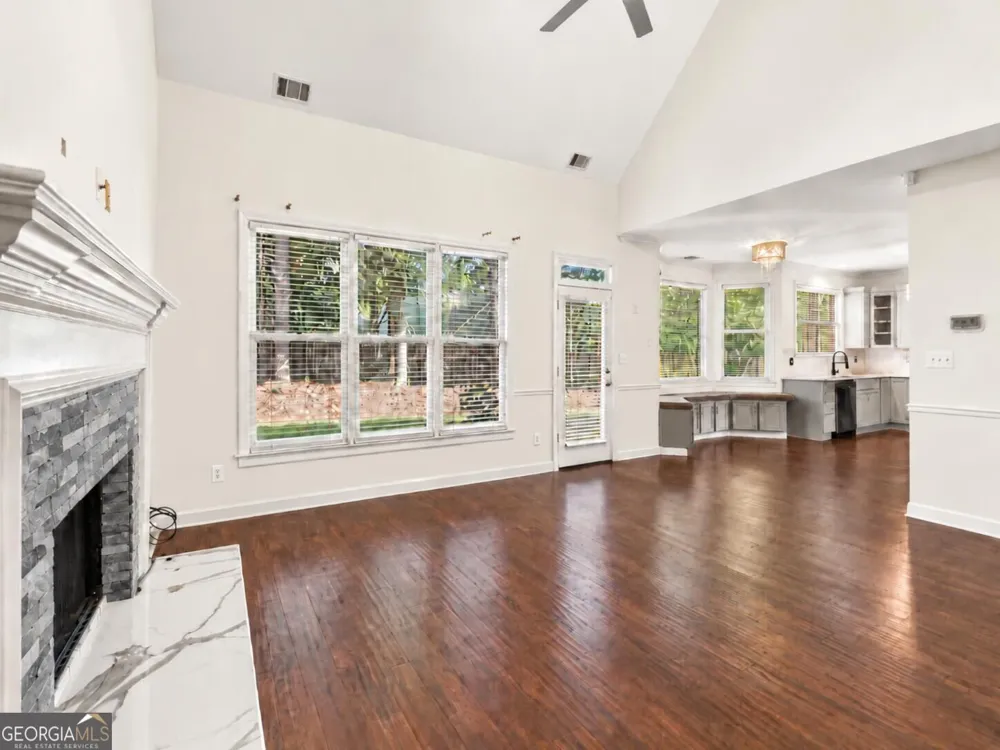 5359 Monarch Pine LN Peachtree Corners, GA 30071