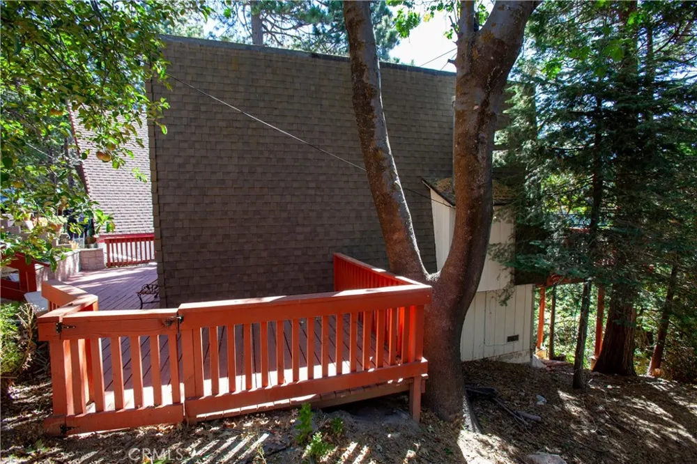 767 W Victoria Court Lake Arrowhead, CA 92352
