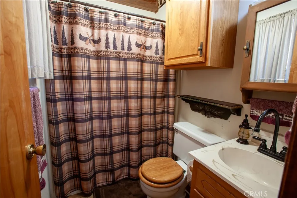 767 W Victoria Court Lake Arrowhead, CA 92352