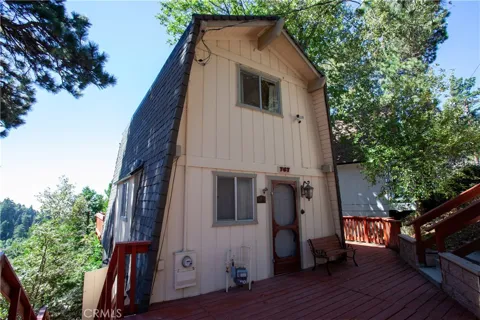 767 W Victoria Court