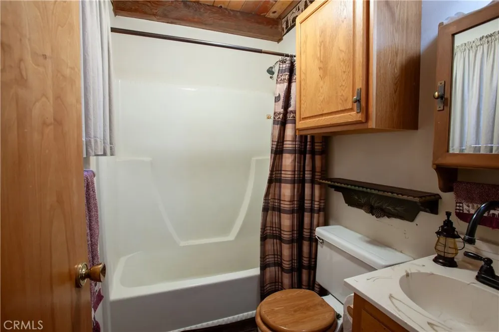 767 W Victoria Court Lake Arrowhead, CA 92352