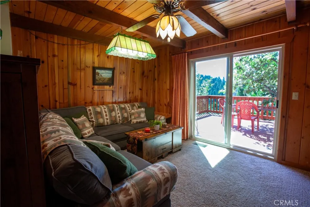 767 W Victoria Court Lake Arrowhead, CA 92352