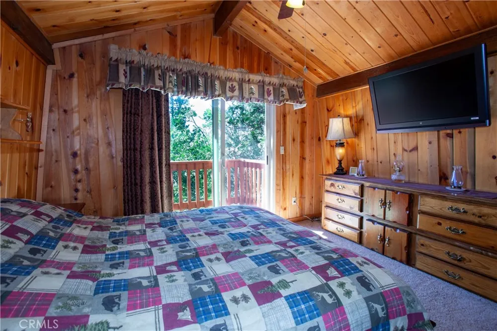 767 W Victoria Court Lake Arrowhead, CA 92352