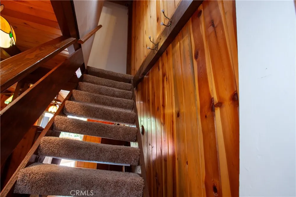 767 W Victoria Court Lake Arrowhead, CA 92352