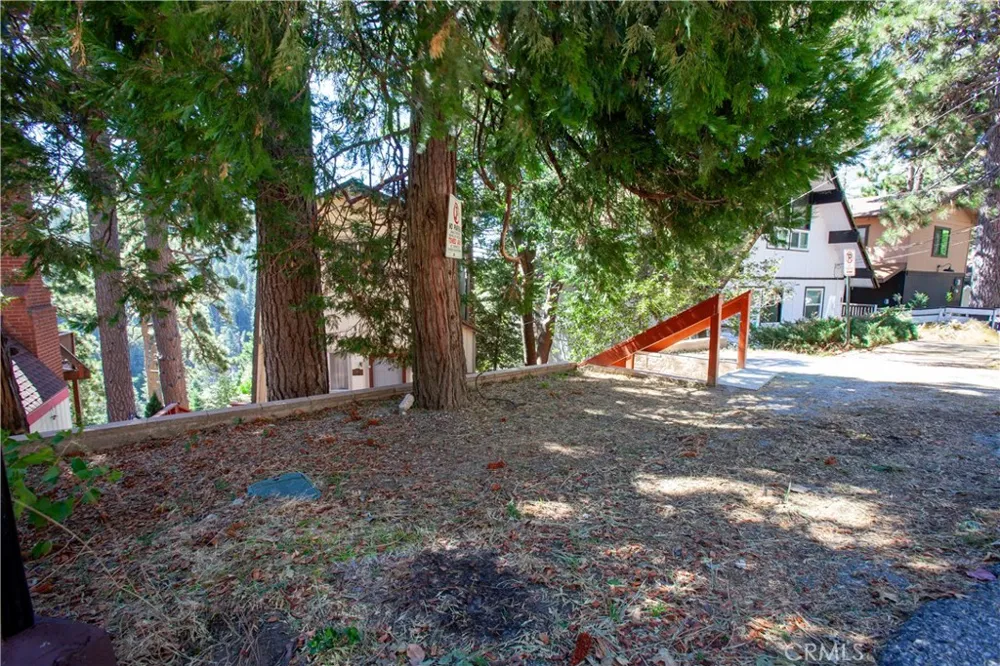 767 W Victoria Court Lake Arrowhead, CA 92352