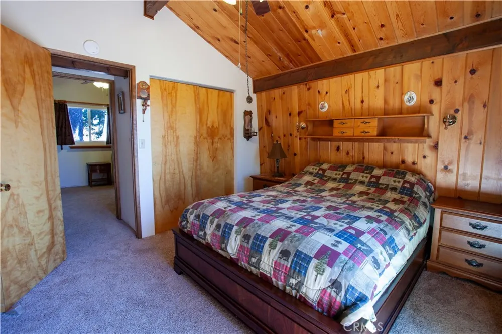 767 W Victoria Court Lake Arrowhead, CA 92352
