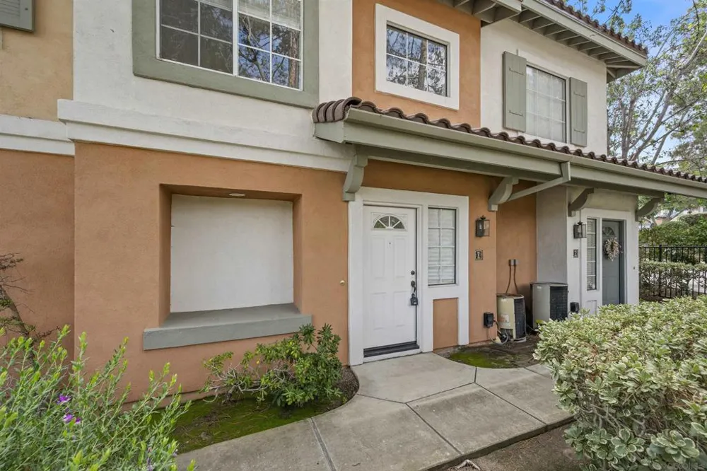 11908 Tivoli Park Row #1 San Diego, CA 92128