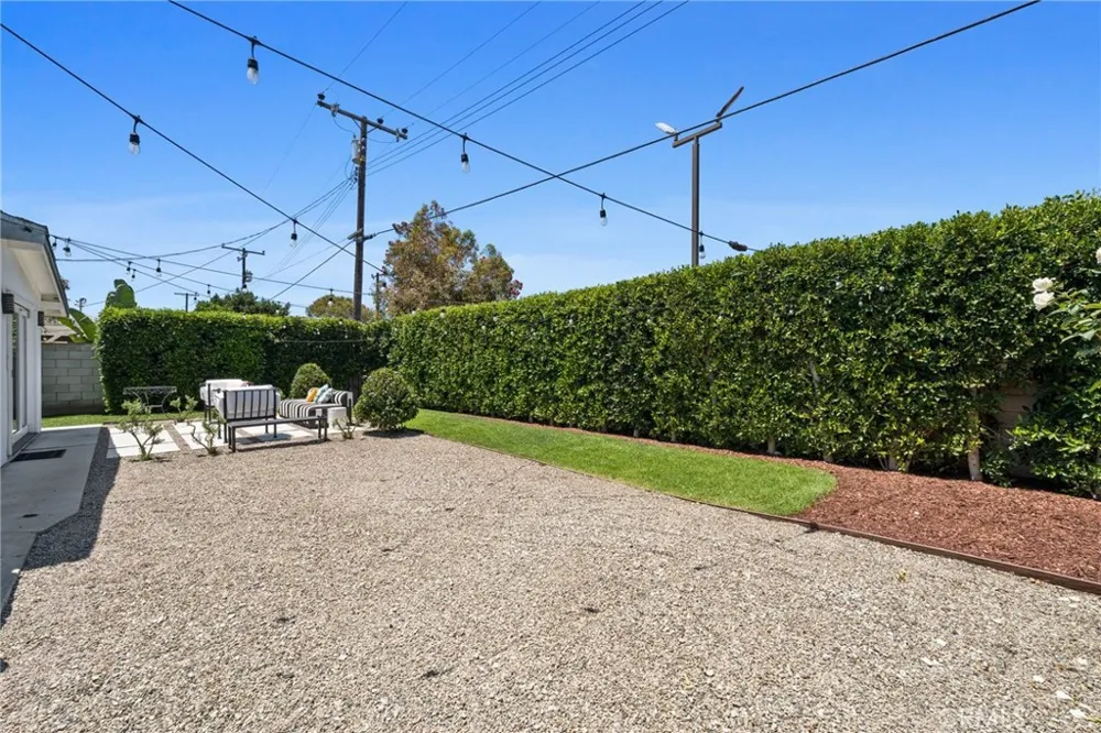 2135 Parsons Street Costa Mesa, CA 92627