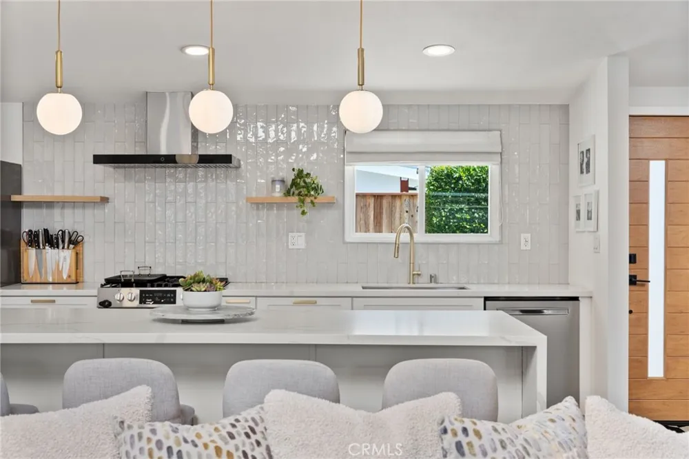 2135 Parsons Street Costa Mesa, CA 92627