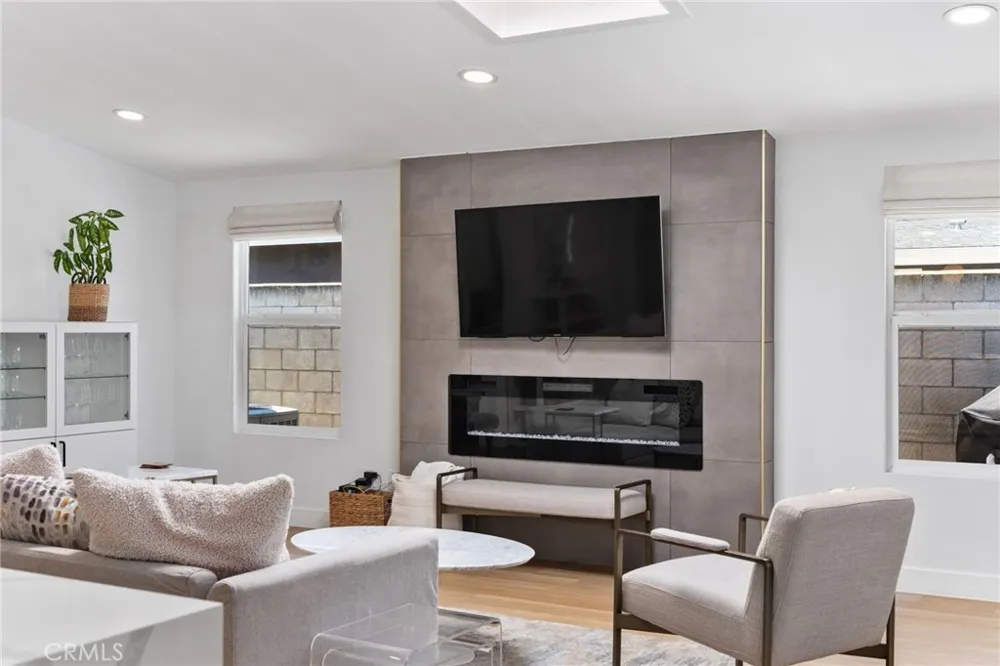 2135 Parsons Street Costa Mesa, CA 92627