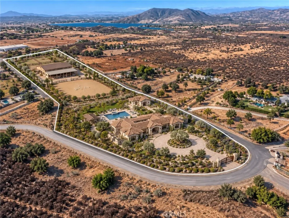 36555 Summitville Temecula, CA 92592