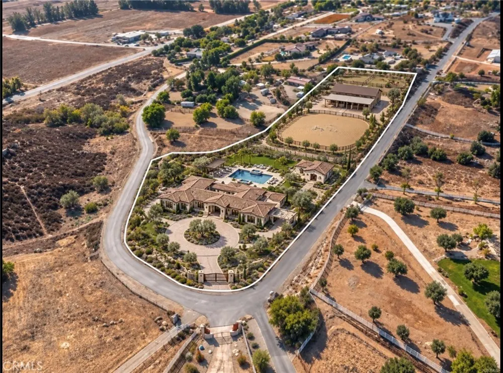 36555 Summitville Temecula, CA 92592