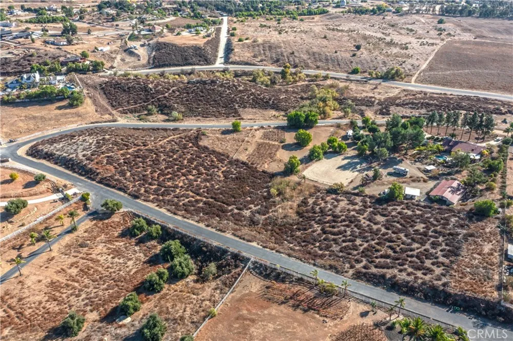 36555 Summitville Temecula, CA 92592