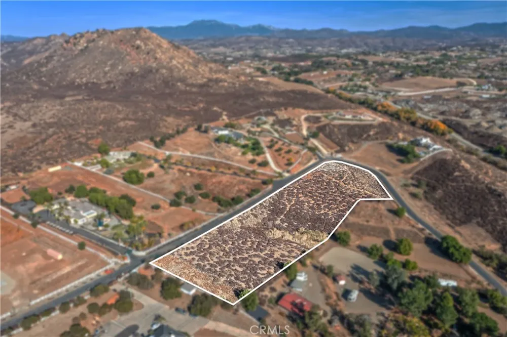 36555 Summitville Temecula, CA 92592