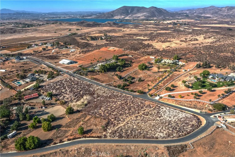 36555 Summitville Temecula, CA 92592