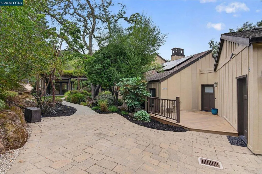 691 Old Jonas Hill Rd Lafayette, CA 94549