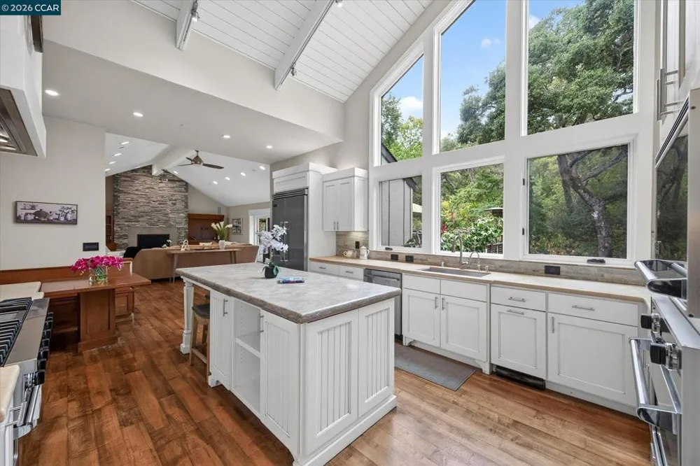 691 Old Jonas Hill Rd Lafayette, CA 94549