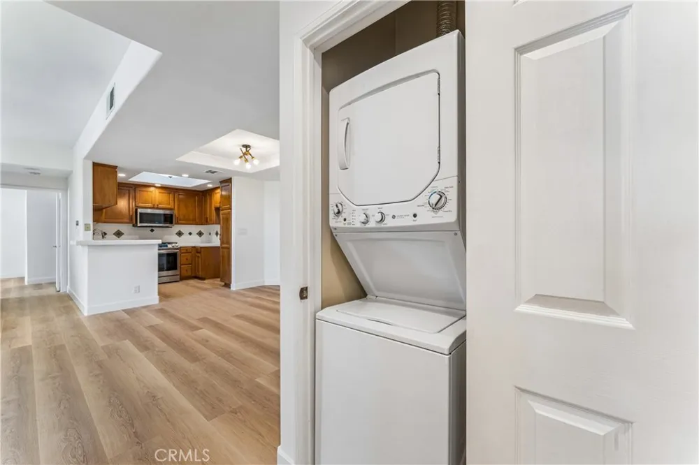 4230 Colfax #304 Studio City, CA 91604