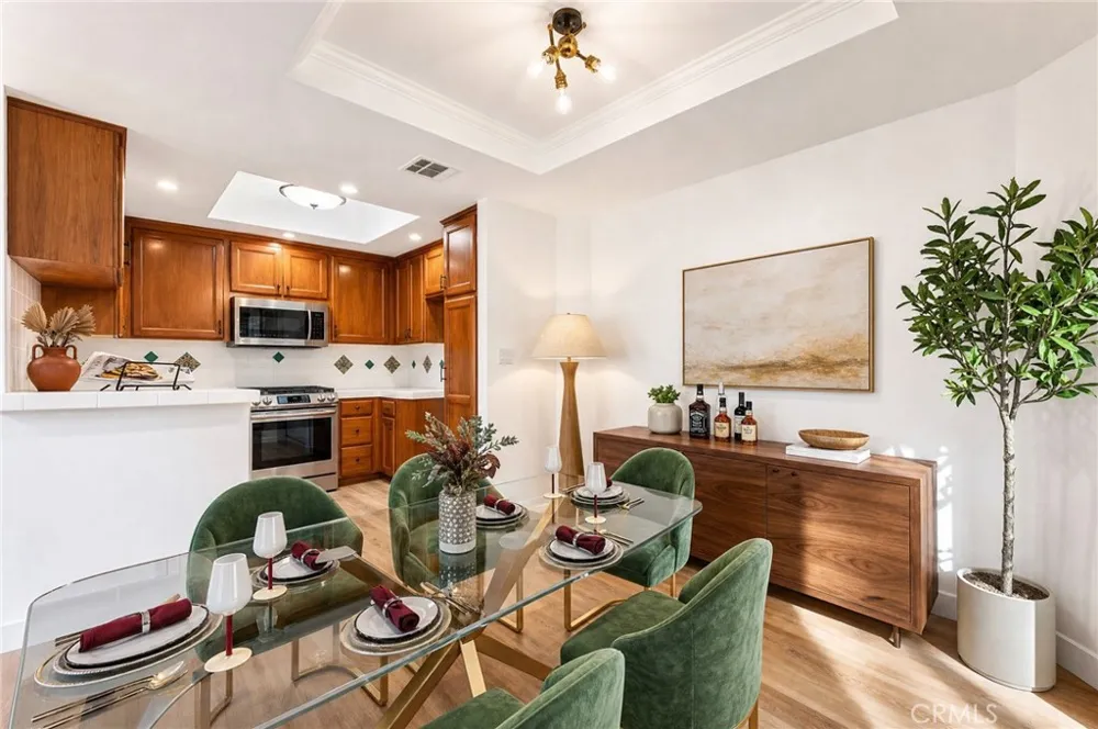 4230 Colfax #304 Studio City, CA 91604
