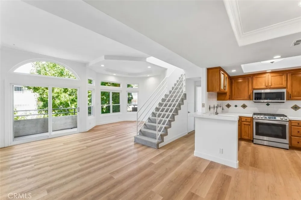 4230 Colfax #304 Studio City, CA 91604