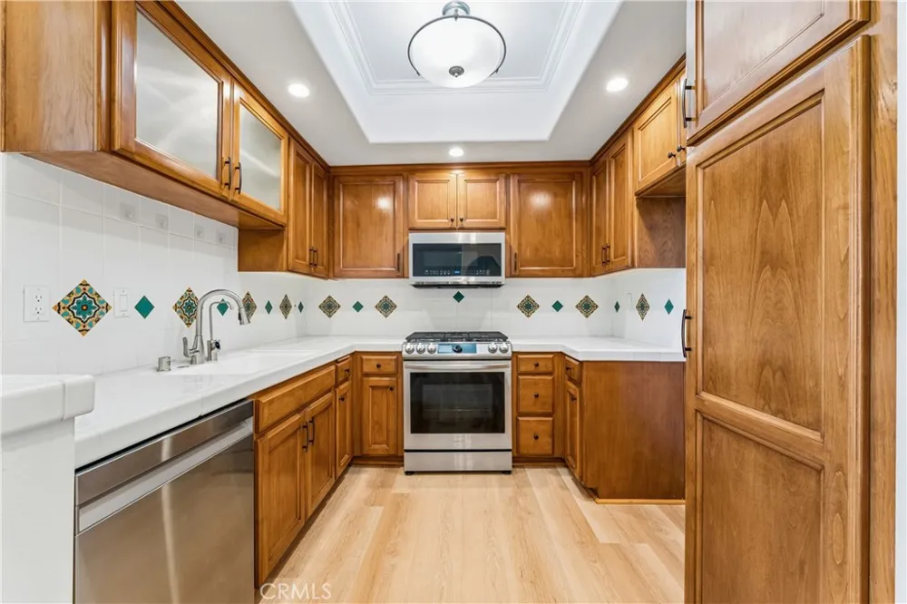 4230 Colfax #304 Studio City, CA 91604