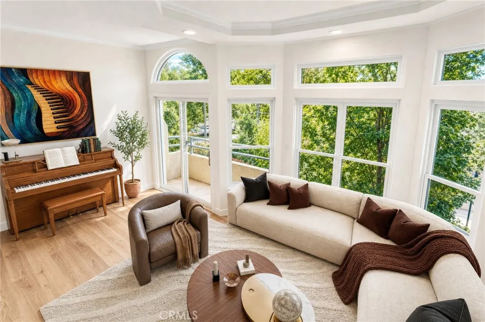 4230 Colfax #304 Studio City, CA 91604