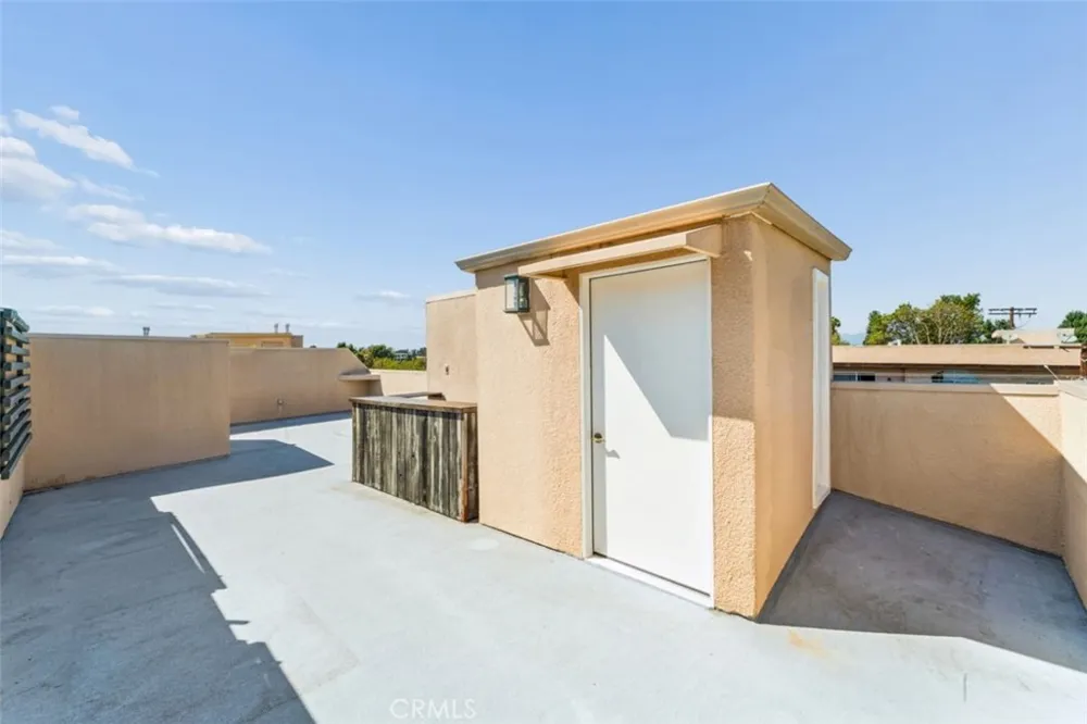 4230 Colfax #304 Studio City, CA 91604