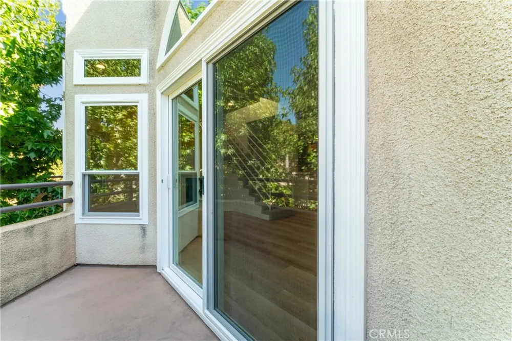 4230 Colfax #304 Studio City, CA 91604