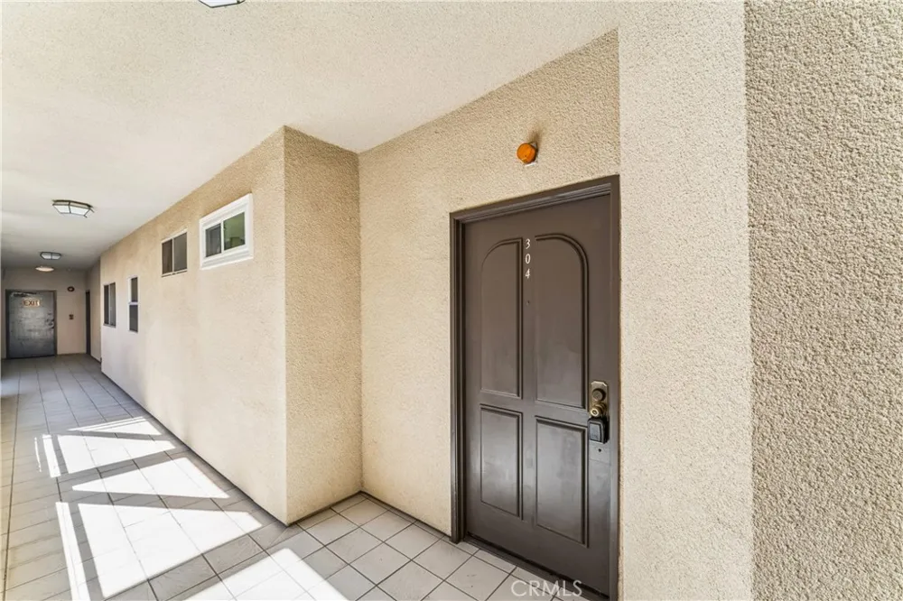 4230 Colfax #304 Studio City, CA 91604