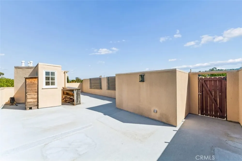 4230 Colfax #304 Studio City, CA 91604