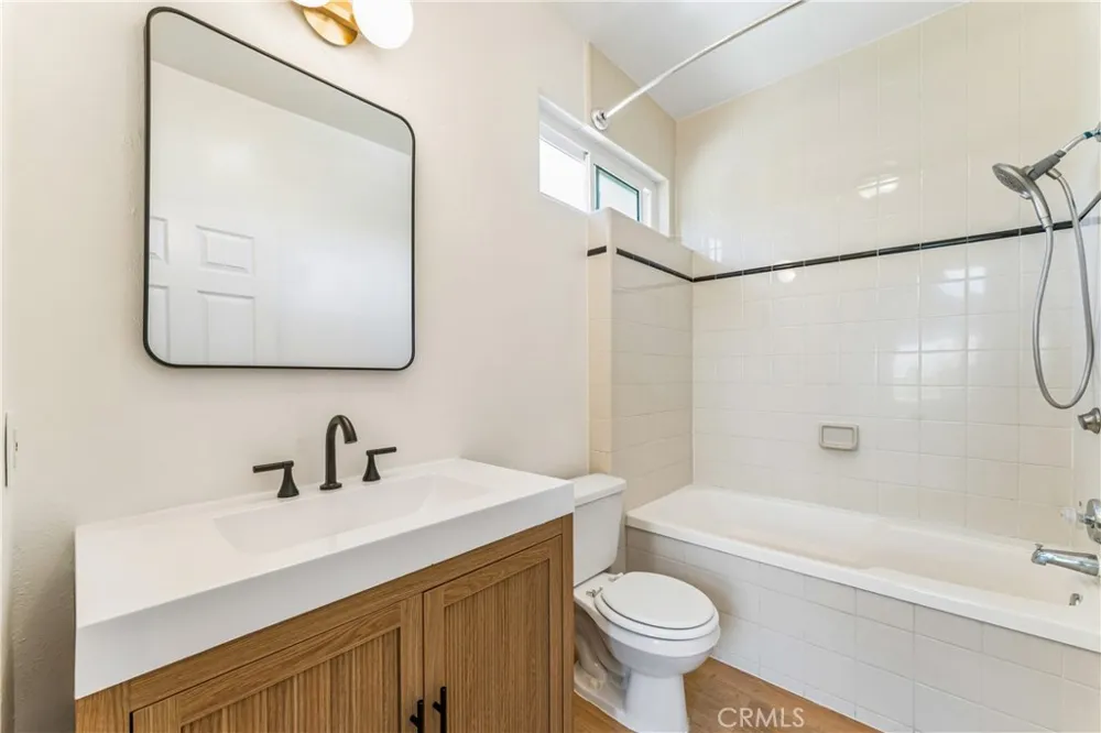 4230 Colfax #304 Studio City, CA 91604