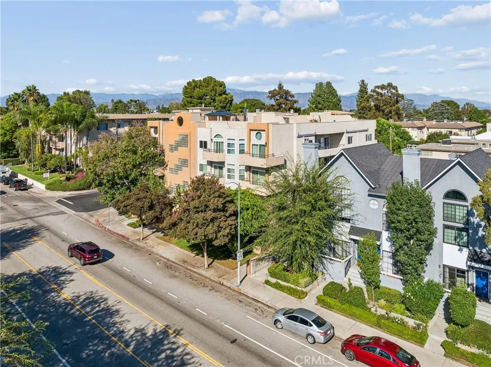 4230 Colfax #304 Studio City, CA 91604