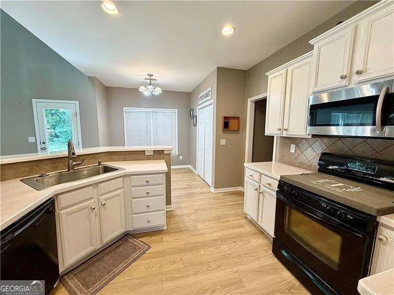 206 Pine TRL Dallas, GA 30157