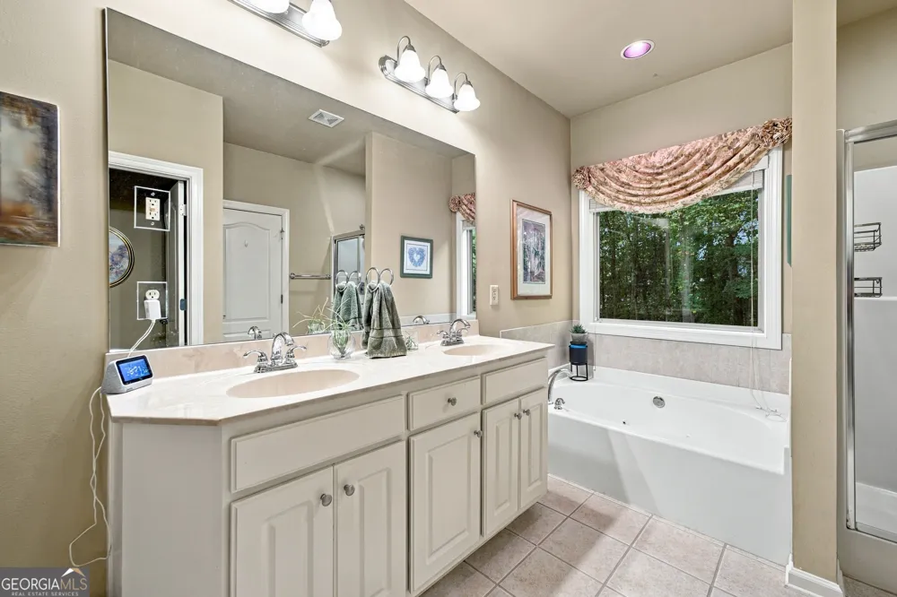 833 Caleb DR Winder, GA 30680