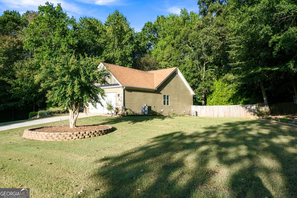 833 Caleb DR Winder, GA 30680