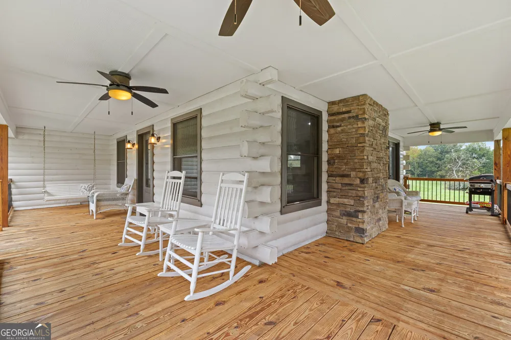 135 Mountain Ridge DR Clarkesville, GA 30523
